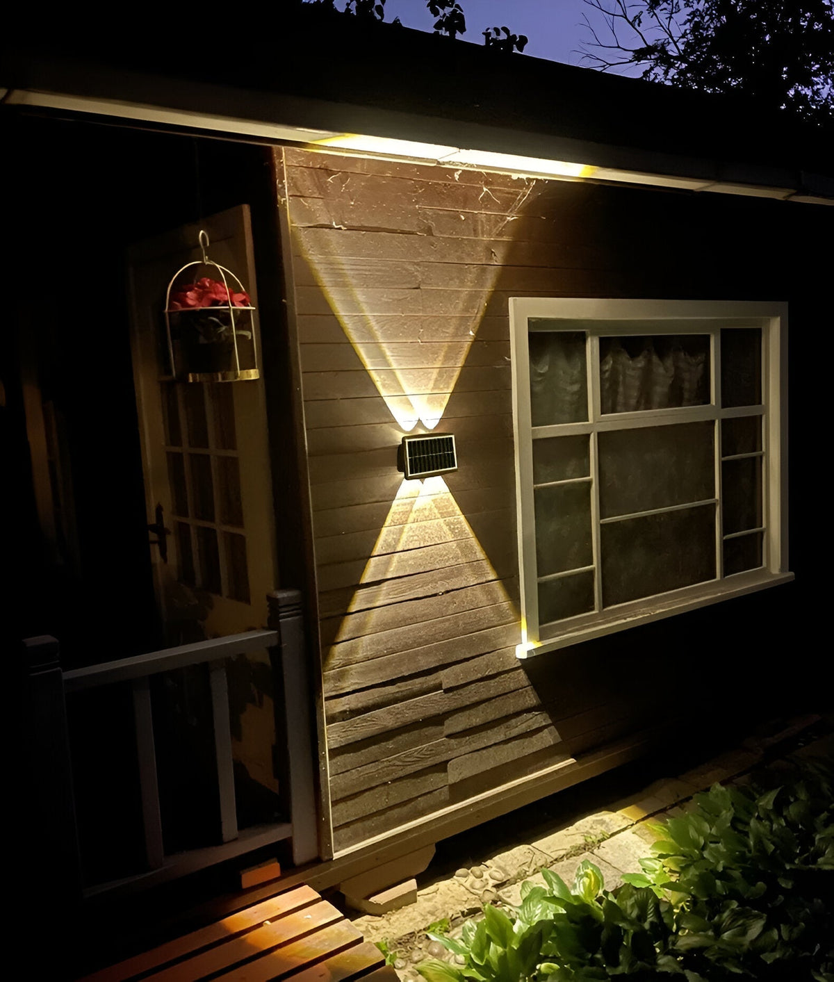 Solar Up & Down Wall Light – Product view 11