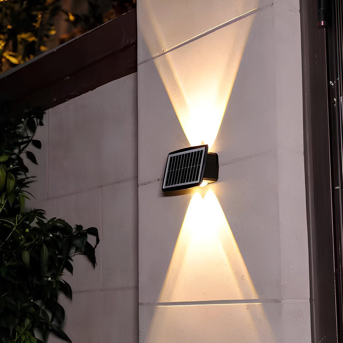 Solar Up & Down Wall Light – Product view 16