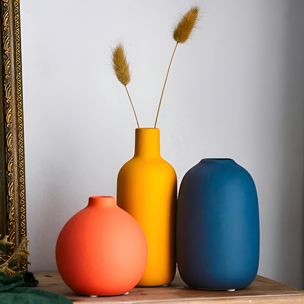 Scandinavian Ceramic Vase – Main product image