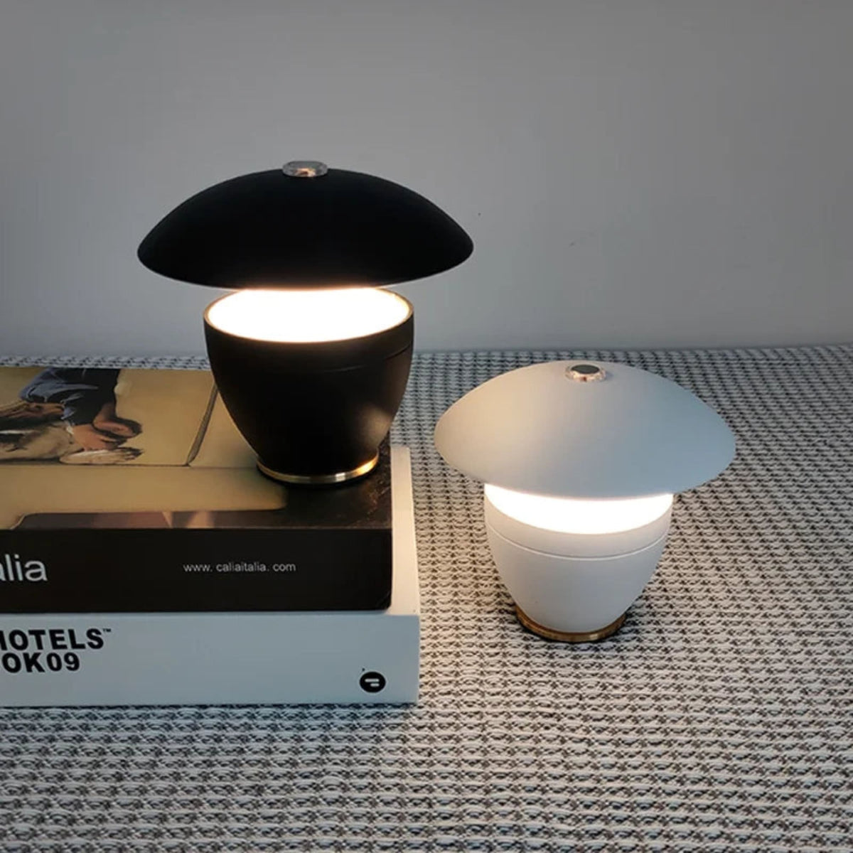Rechargeable LED Table Lamp – Product view 2