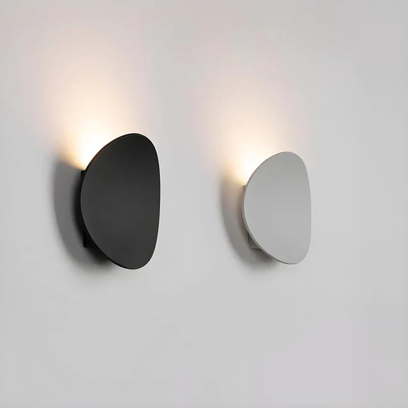 Metal Disk-Shaped Wall Lamp – product view