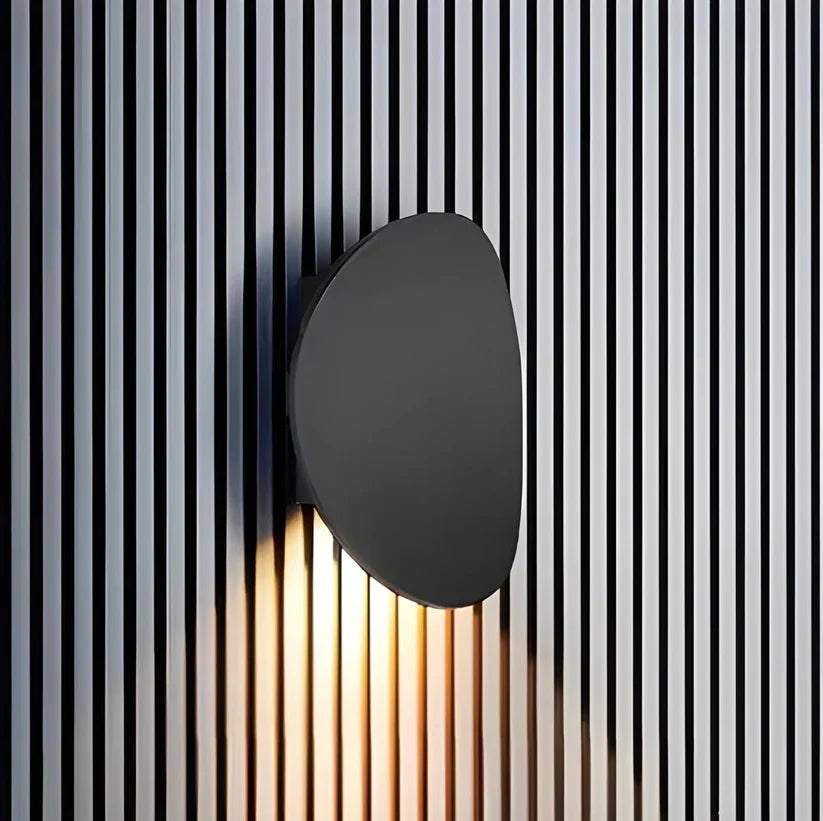 Metal Disk-Shaped Wall Lamp – product view