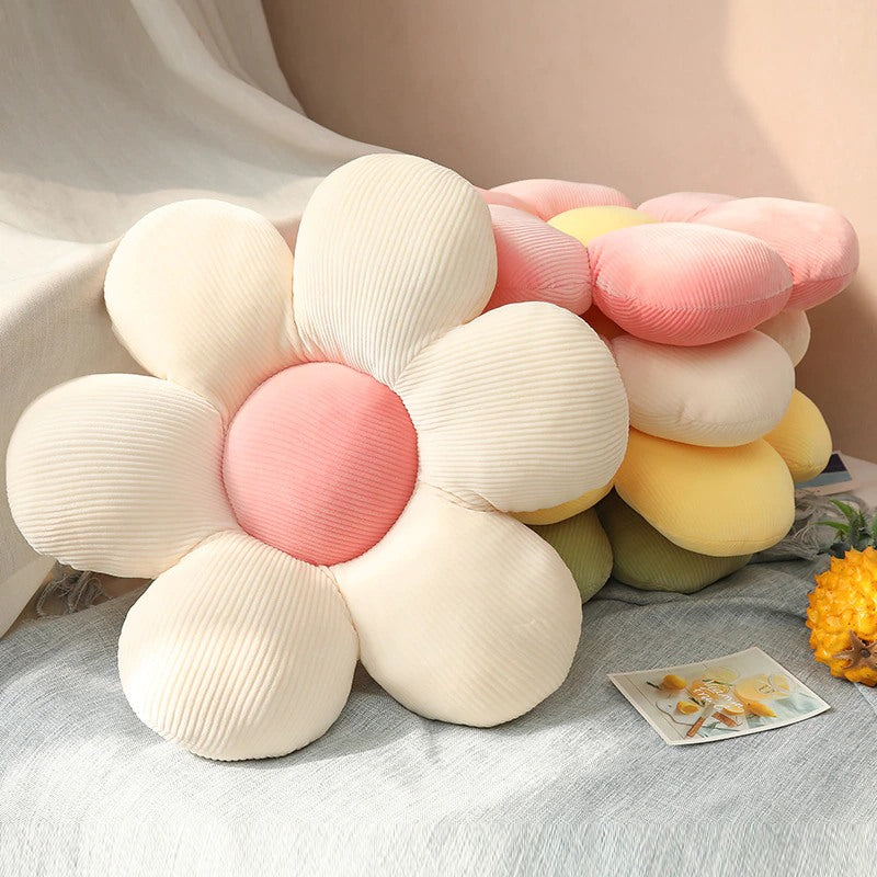 Flower-Shaped Cushion – Product view 3
