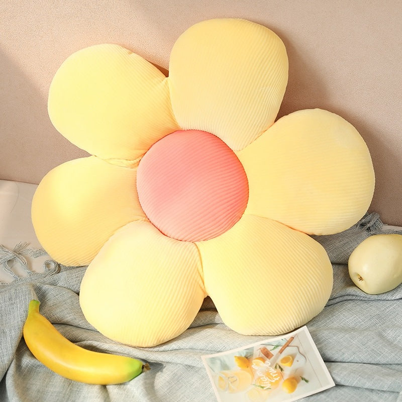 Flower-Shaped Cushion – Product view 6