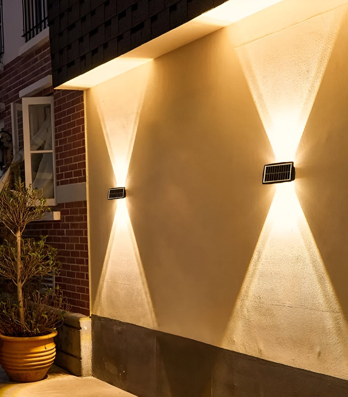 Solar Up & Down Wall Light – Product view 5