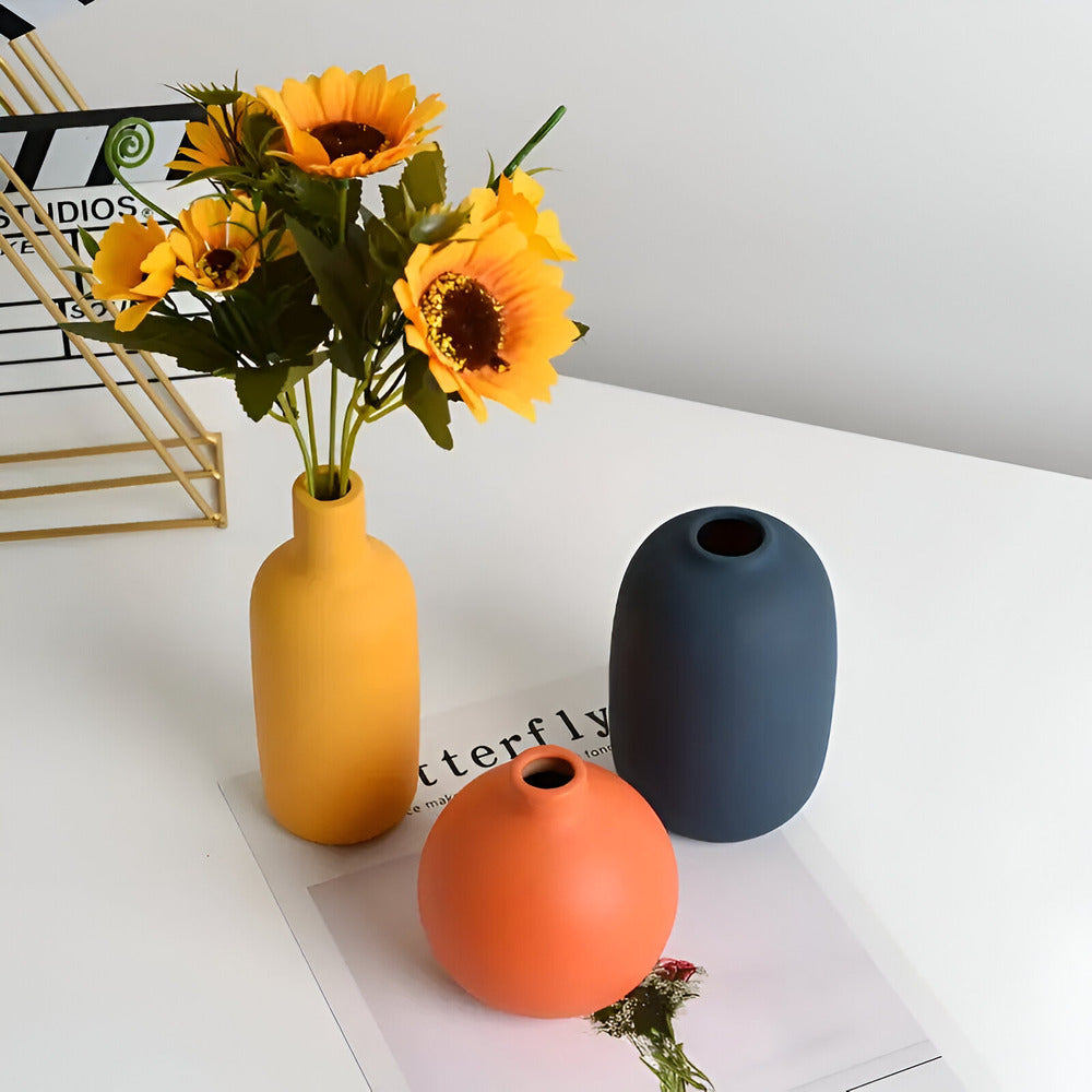 Scandinavian Ceramic Vase – Product view 4