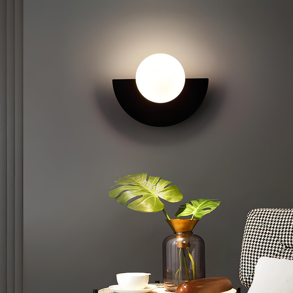 Scandinavian Semicircular Wall Sconce – product view