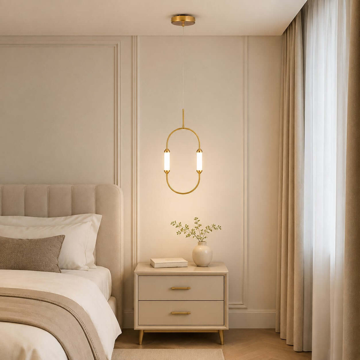 Oval Ceiling Lamp with a Metal Ring – product view