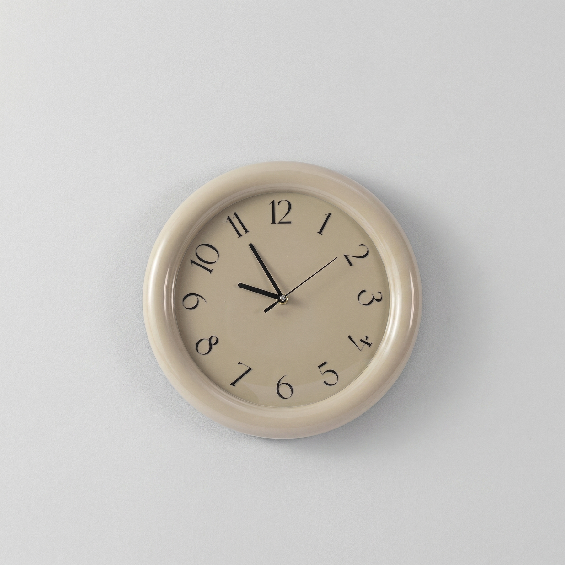Silent Sweep Wall Clock – Silent Sweep Wall Clock – Brown