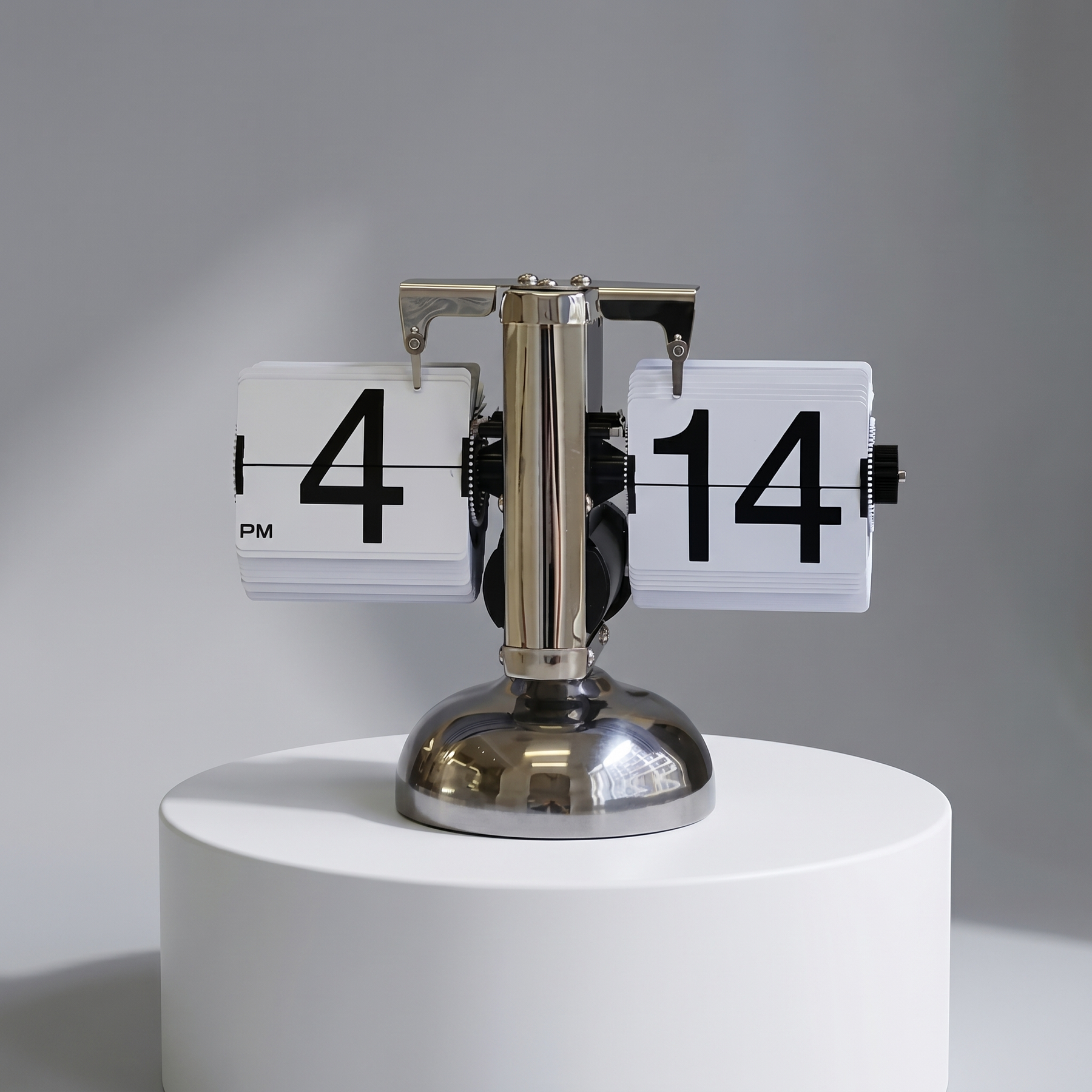 Mechanical Flip Desk Clock – Mechanical Desk Clock – White