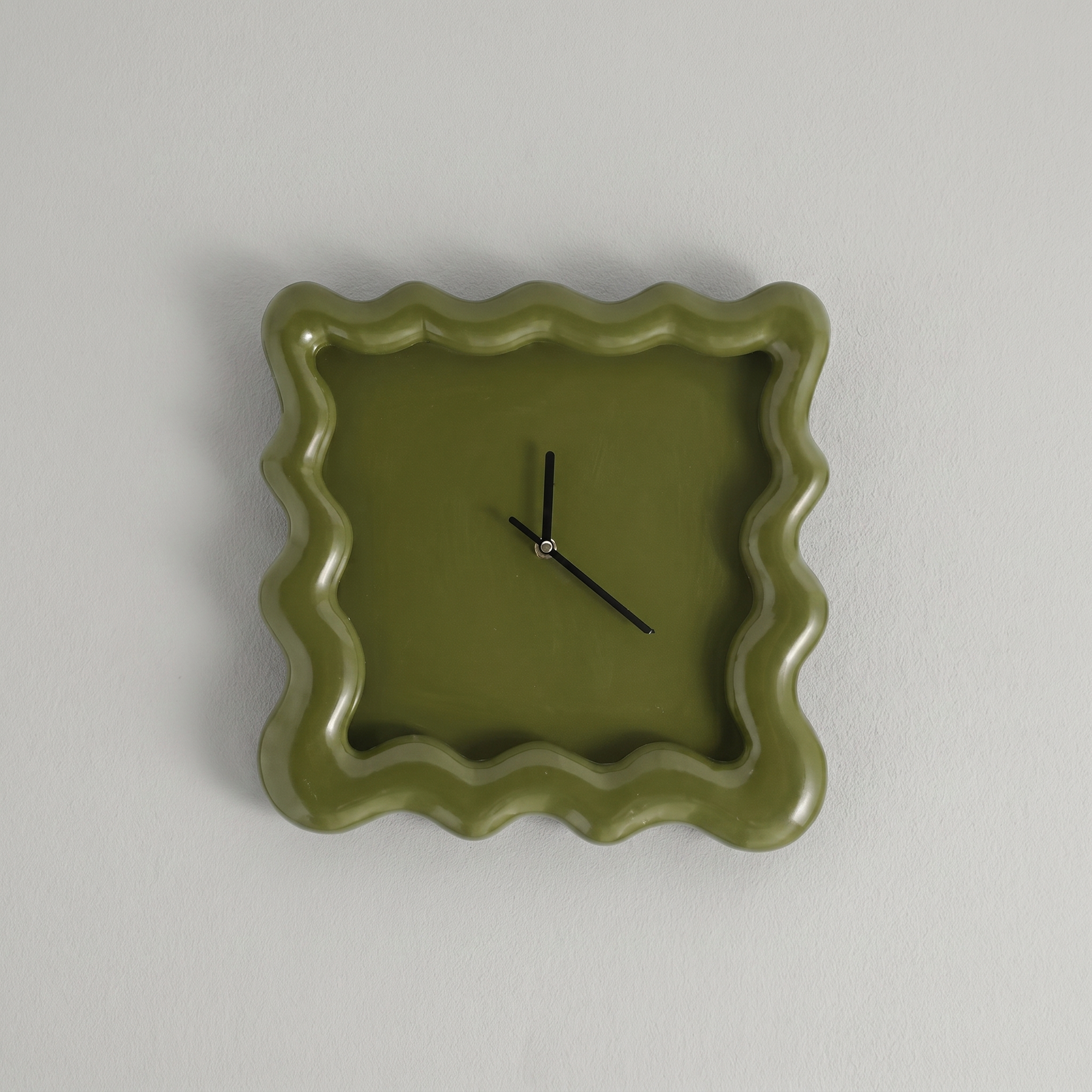 Quiet Sculpted Wall Clock – Quiet Sculpted Wall Clock – Green