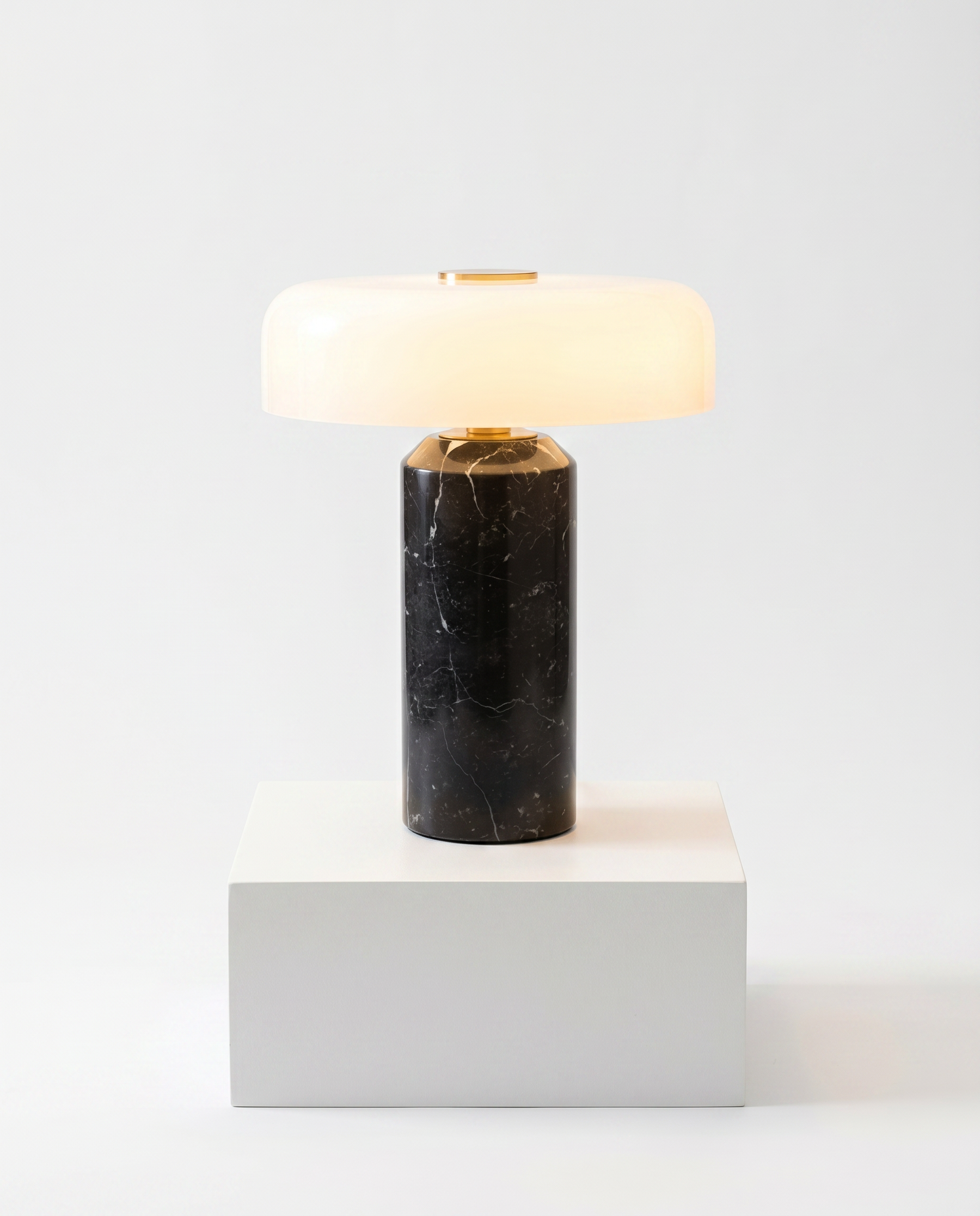 Cordless Marble & Opaline Table Lamp – Cordless Marble & Opaline Table Lamp – Ø18 x H21 cm / Black / Warm Light