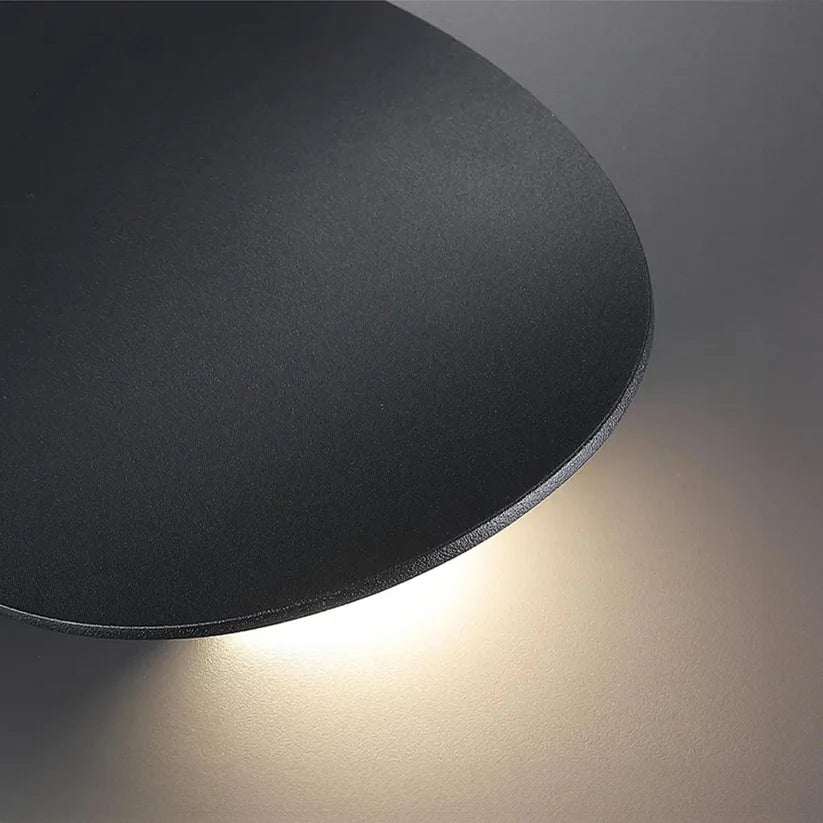 Metal Disk-Shaped Wall Lamp – product view