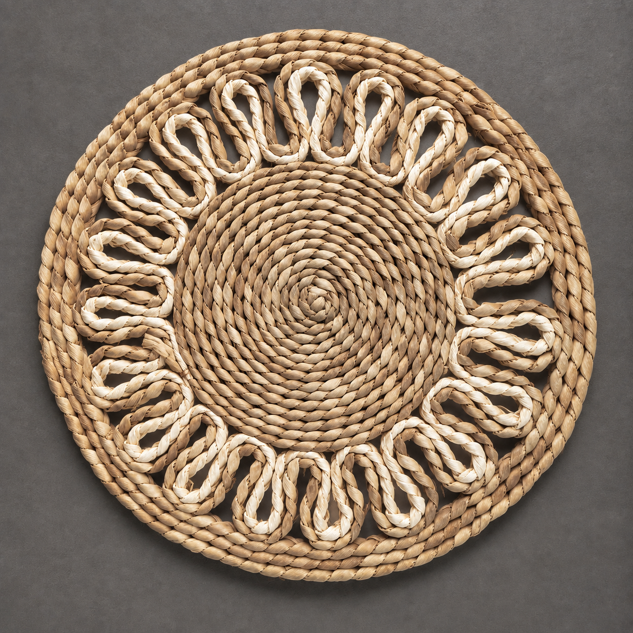 Decorative Woven Placemat - Round Floral