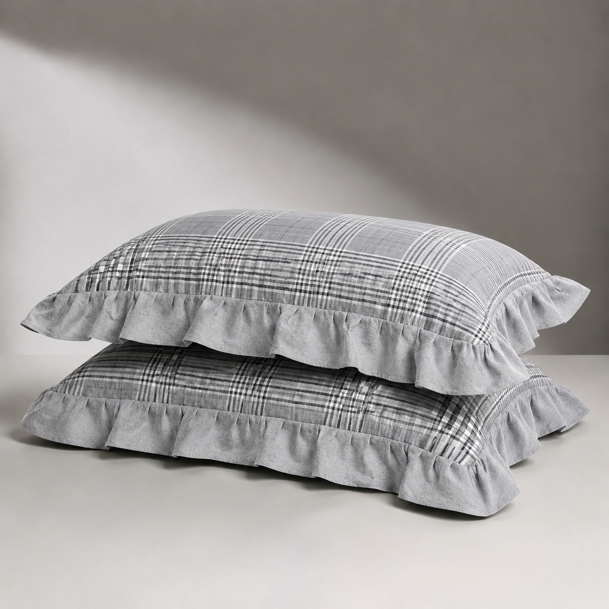 Ruffled Pillowcase - Gray Plaid